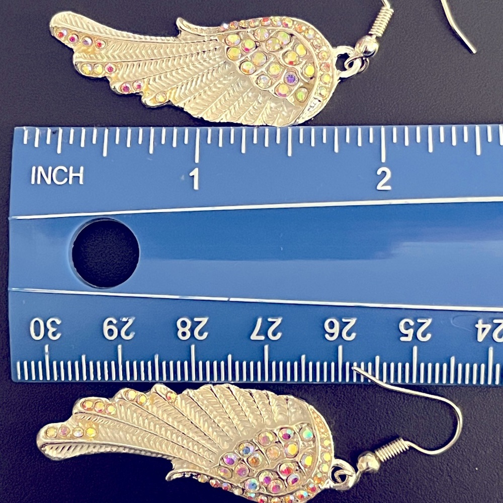 Beautiful Angel wing earrings. White and silver. 2 1/4” drop. New. - Picture 11 of 13
